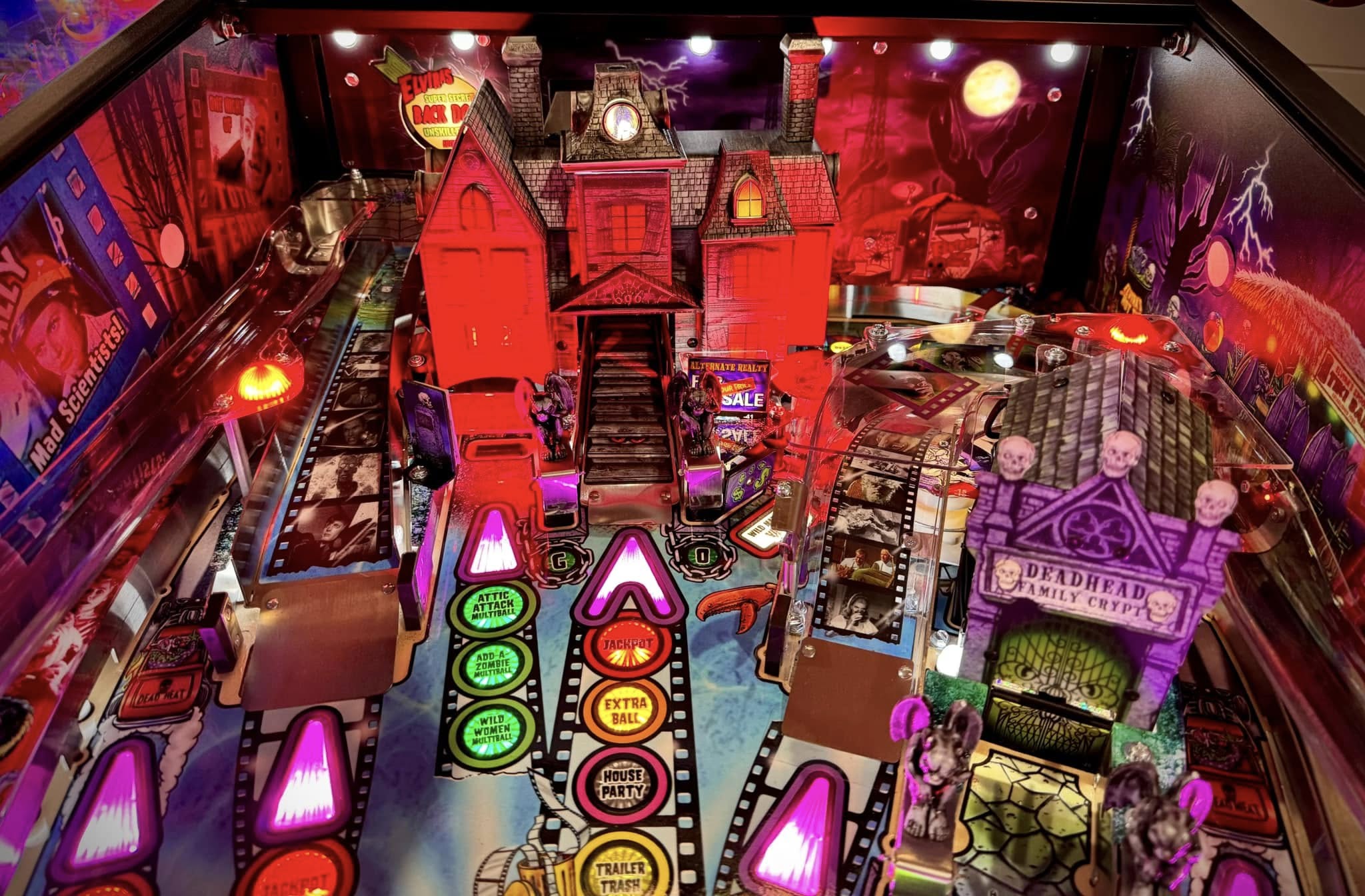 Elvira’s House Of Horrors Premium Edition - Image 2