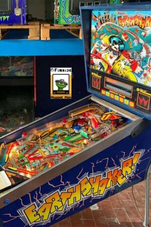 EarthShaker Pinball Machine 1989