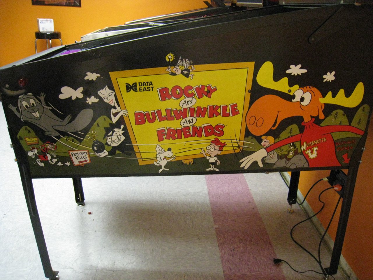 Adventures of Rocky and Bullwinkle and Friends Pinball Machine - Image 3